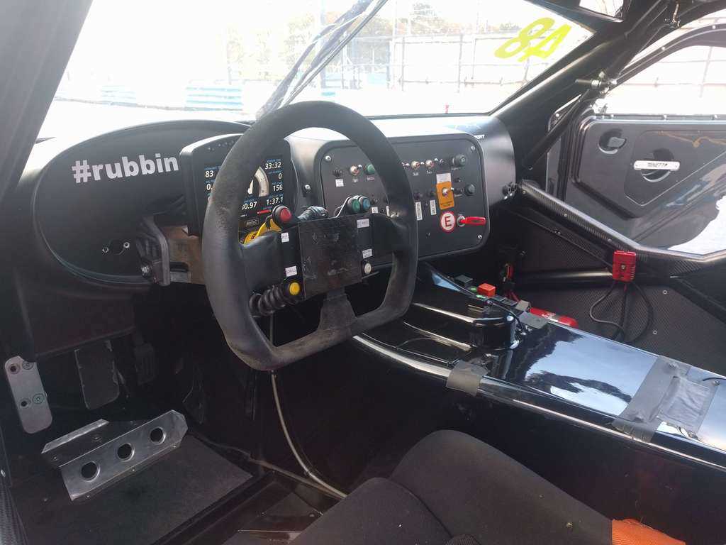 Dash - Ginetta G55