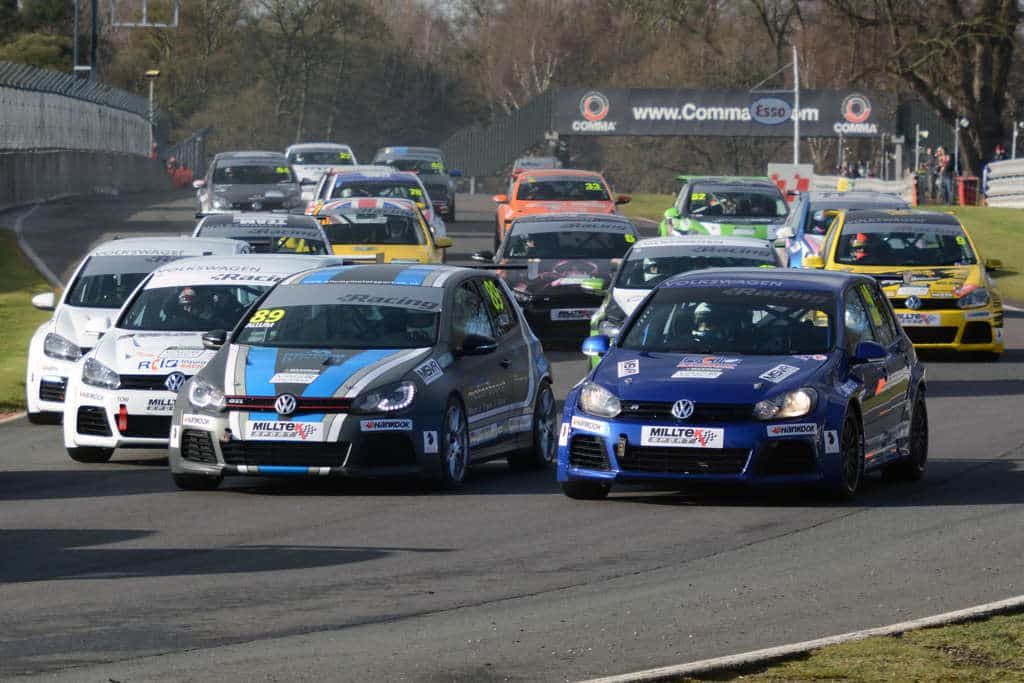 allumy-motorsport-mk6-leading-oulton-park