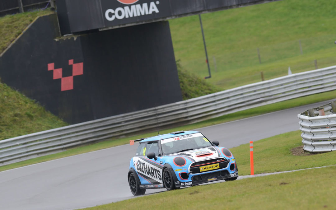 The Definitive Track Guide to the Snetterton 300 Circuit